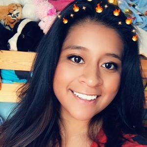 Meet your Posher, Caroline